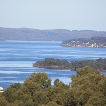 Villa Harbour Lookout à Strahan Extérieur photo